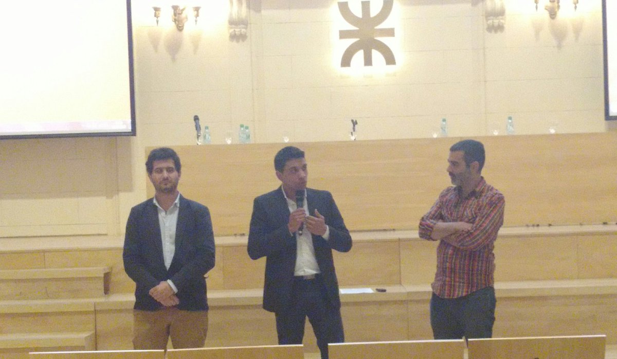 JuventudCAM's tweet photo. Participando del seminario #Economia #Social , #Mutualismo y #Universidad en la #Utn de #Buenos #Aires https://t.co/pOS2annbmE