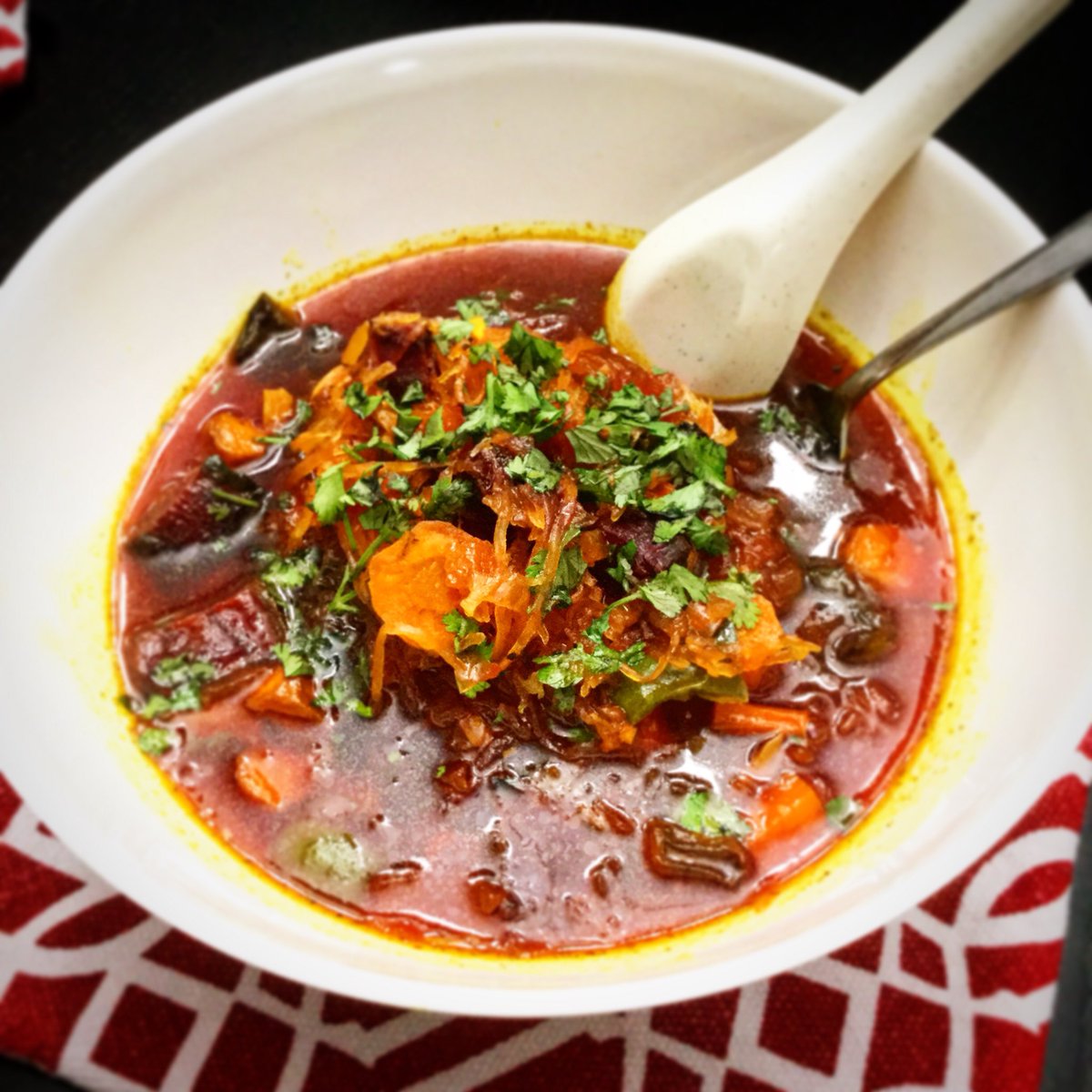 eatmygrassft's tweet photo. Roasted Spaghetti Squash &amp; Veggie Soup #vegan #dinner #food #foodporn #chef #followme #eatmygrass #meatlessmonday https://t.co/8qD3fh68bz