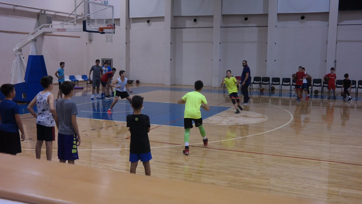 U13 Takımının Haftabaşı Antrenmanından Görüntüler.
#12littlegiantsarecoming #onthewaytowin🏆 #savulunkaresialtyapigeliyor #hedefedogru