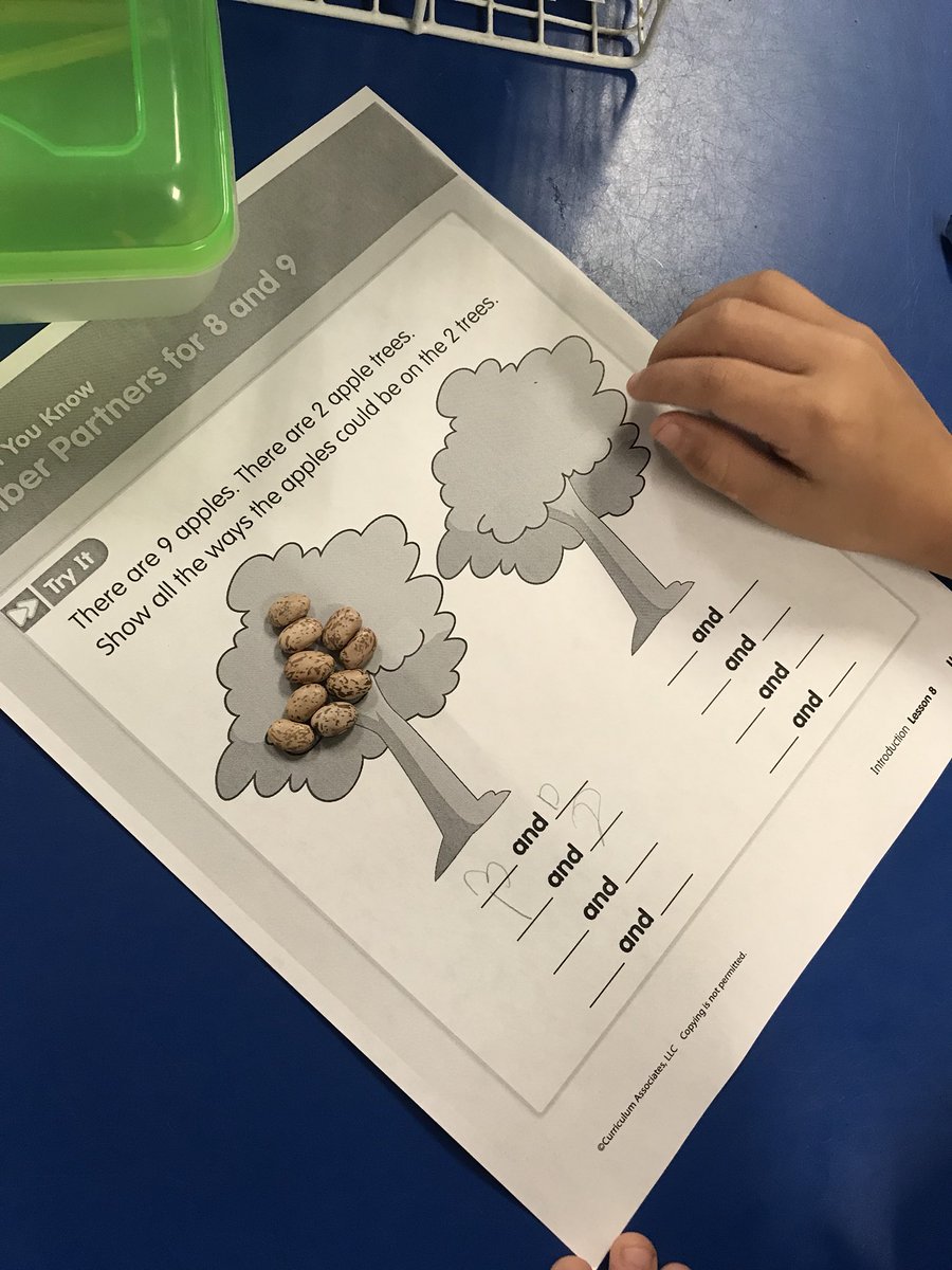 𝙹𝚞𝚕𝚒𝚎 𝙳𝚘𝚜𝚜𝚊𝚗𝚝𝚘𝚜 tweet media