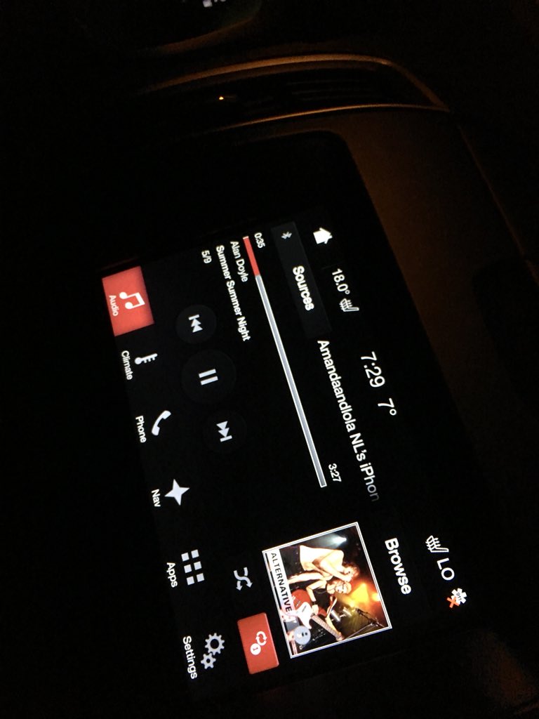 Amandaandlola's tweet image. So @WilyousmileCAD rig thinks @alanthomasdoyle has some Kiss ~ Rock God Vibes ! #technologyprobs