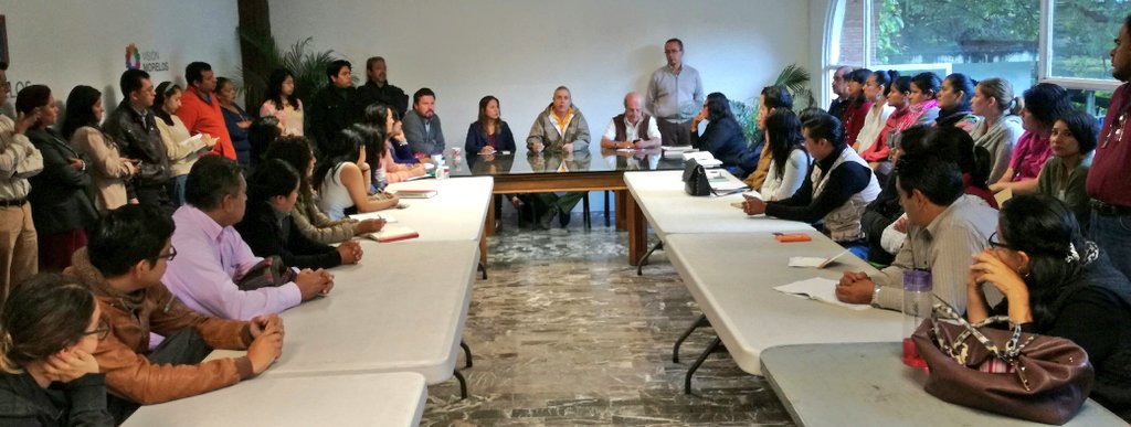 TopiltzinCM's tweet photo. Con parte del equipo de @SDS_Morelos fortalecemos estrategias p/continuar trabajando a favor de #Jojutla #TetelaDelVolcan #MorelosEstaDePie https://t.co/b1KQDF9mkS