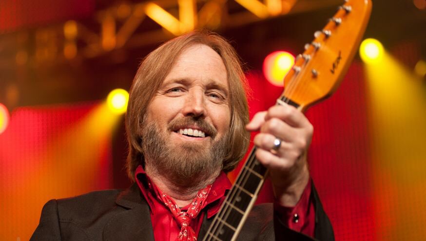 ChuckRoss33's tweet photo. RIP #TomPetty For many of us, he was the soundtrack for road trips, friendships, true loves, hook ups & heart breaks. #WorkingOnSomethingBig https://t.co/oOMdivzQ0M