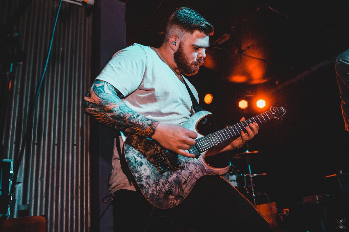 TrevLemo's tweet photo. Love shredding with @MayonesGuitars 📸 @_stevenrcook #emecia #trevorlehmann https://t.co/T4V2GLKQQn