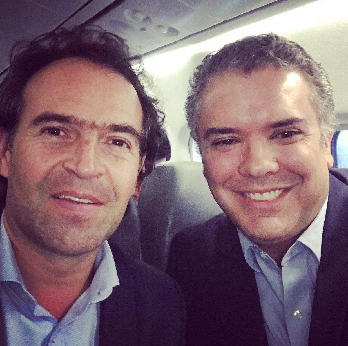 Iván Duque 🇨🇴 on Twitter: "Hoy viajando a #Medellin una gran conversación  con @FicoGutierrez un alcalde comprometido con la seguridad y la equidad  https://t.co/zX5WlUs8Zh" / Twitter