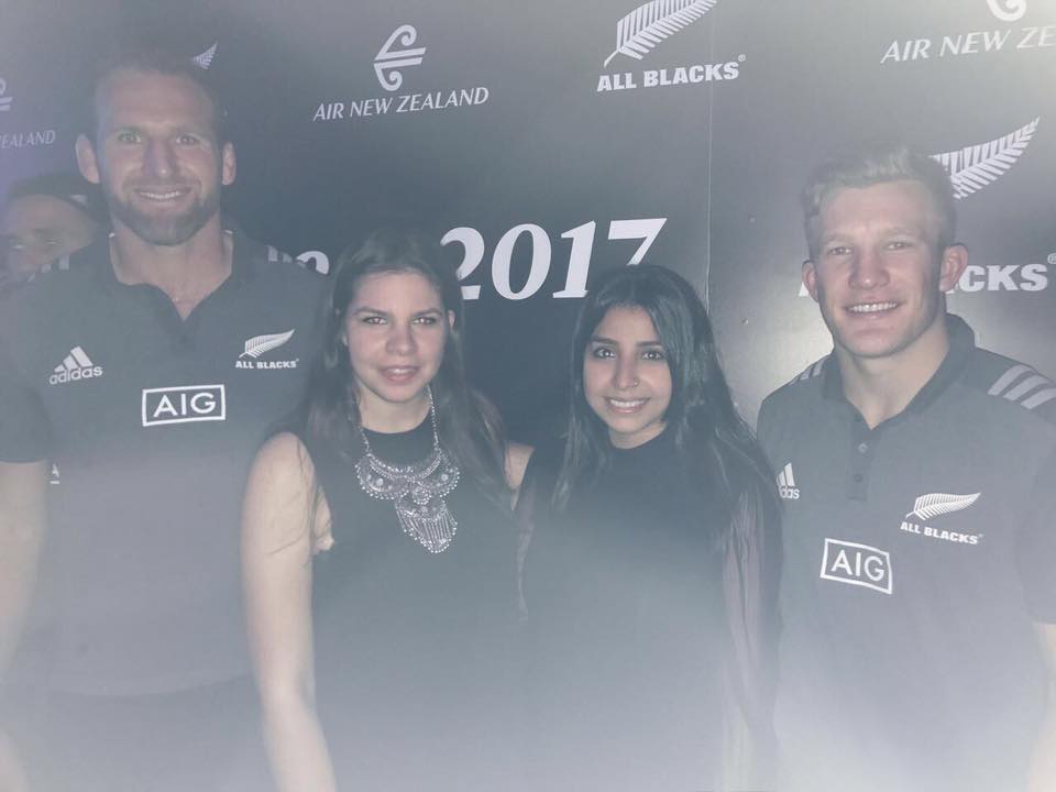 chuble_'s tweet photo. Que puedo decir de haberlos conocido. 
Para todos mis fans rugbiers! 🖤🖤
fly&amp;greet de los ⚫️ ALL BLACKS ⚫️ — con Tefi Almanza. https://t.co/3icGsNdJPc