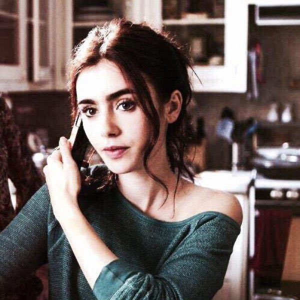 Renesmee Black (@lochnesschanel) on Twitter photo 