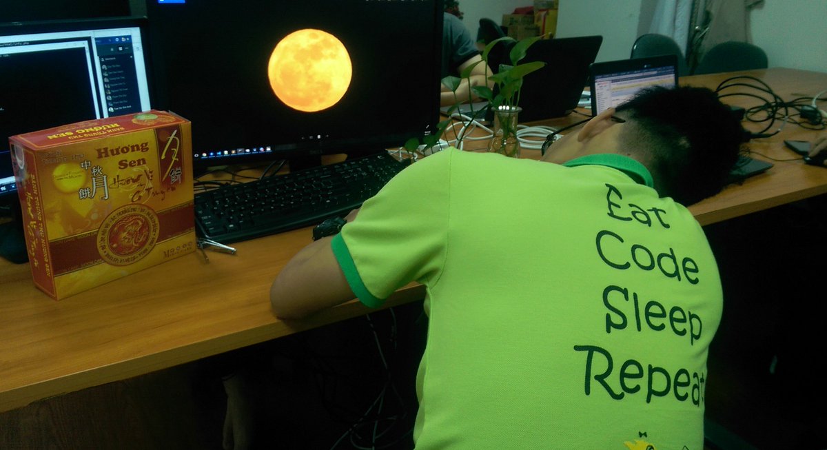 anhtvv's tweet photo. Everyday " Eat code, sleep repeat" at #BHTech https://t.co/czlJzxN64L