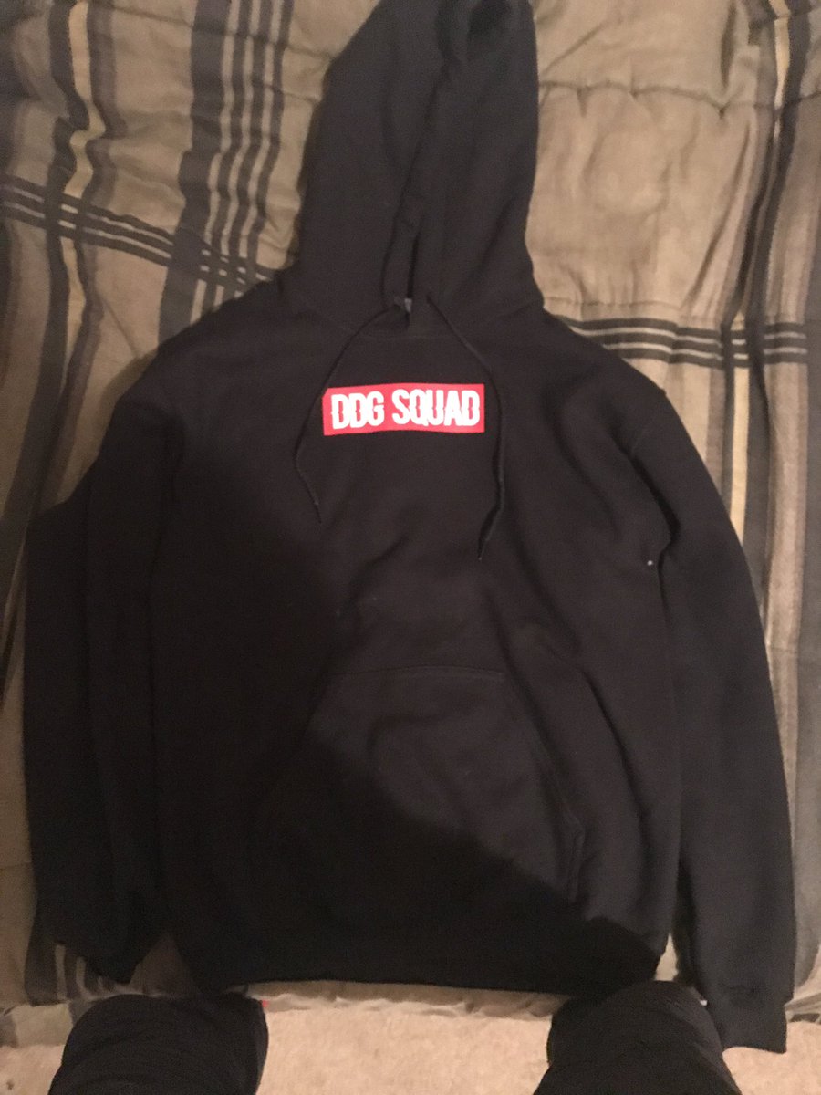DiamondNasty21's tweet photo. @PontiacMadeDDG @simplykennedy_ So Today I Who're The DDG SQUAD Hoodie and I asked a lot of people what does this say? They said Dog Squad 😂 https://t.co/GxfrVxC5sB