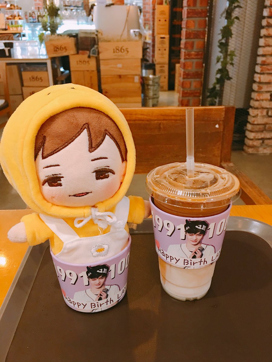 1400hyun_0506's tweet photo. 예쁜 씽이 보러 지방에서 올라온 보람 있네요ㅠㅠㅠㅠㅠ 씽아 생일 축하해💕
@howdyixing 님 이벤트 너무 감사해요💕#happybirthlay #HappyBirthLay https://t.co/TLgqSxwb4W