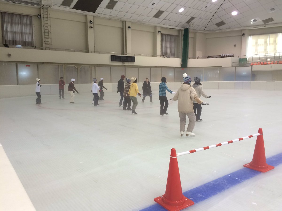 O Xrhsths 宇都宮市スケートセンター Sto Twitter 宇都宮市スケートセンターです 大人の方向けの教室が始まりました 火曜は初級 木曜が中級 金曜が上級クラスになります 中級と上級クラスはまだ多少の空きがございます