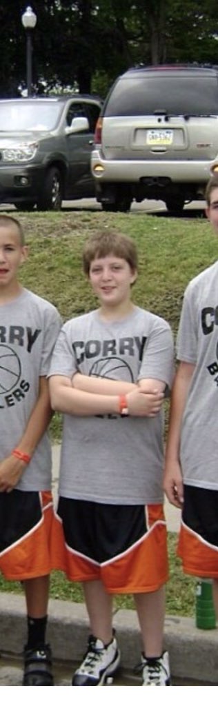 JakeSutton44's tweet photo. @joey_benedetti Try being 160 then๐
#virginstatus https://t.co/nxFhH6FVzU