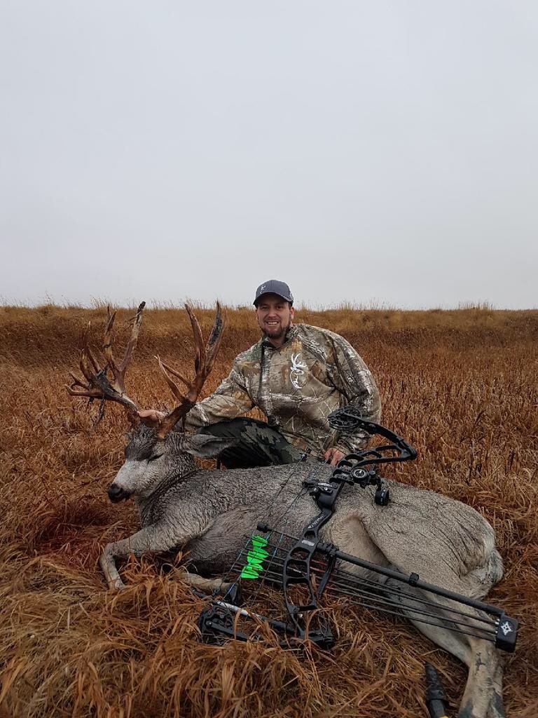 Our_____Pursuit's tweet photo. Beauty of a buck Chad! Sad we couldn't film but so appreciative of the support! #jointhepursuit #freetoque https://t.co/eOtbkUTqXv