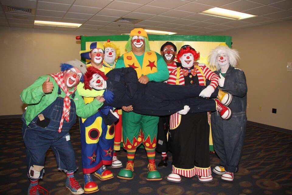 AlzafarShrine's tweet photo. Don't lay around like this clown...get your tickets to the Alzafar Shrine Circus now!
https://t.co/gDXWuUIFi5 https://t.co/v6VhmAdEte