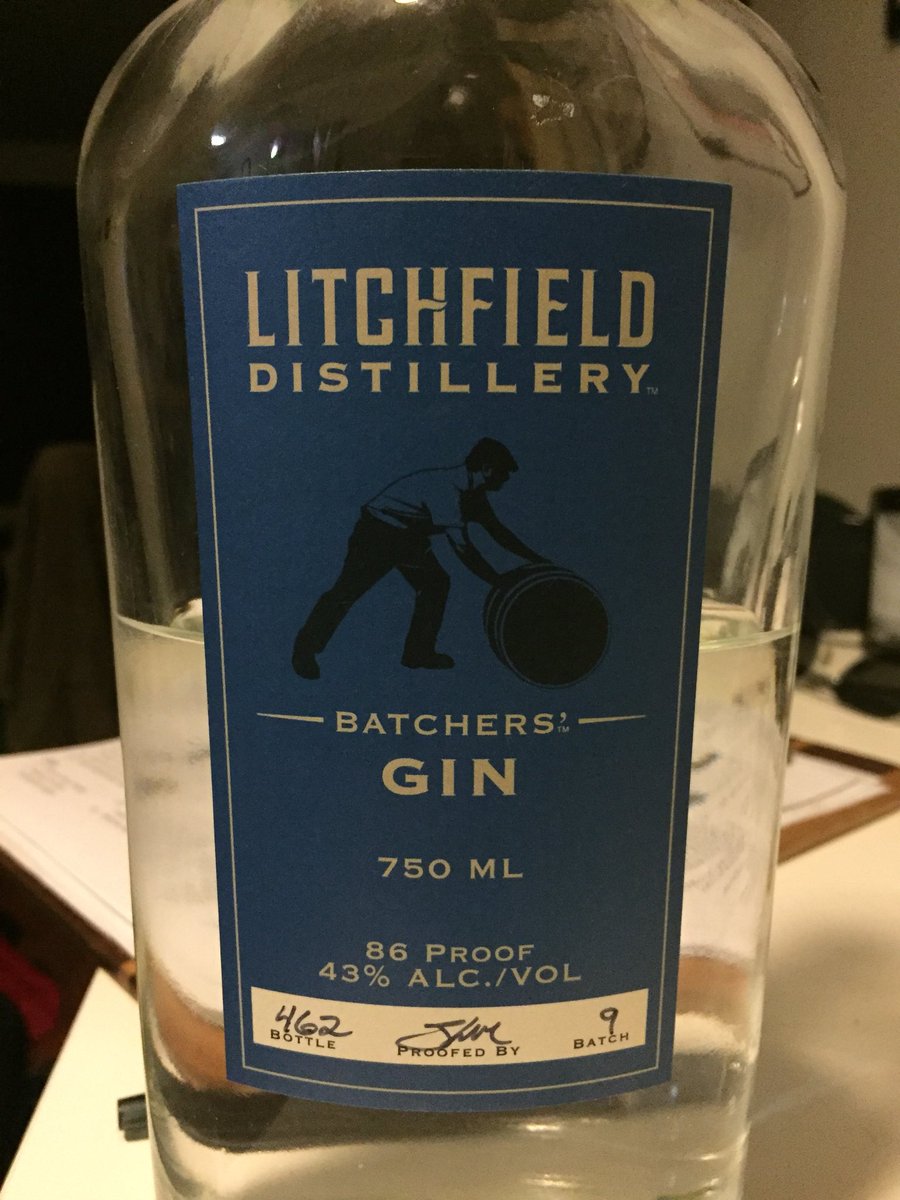 bcburroughs's tweet photo. Litchfield Batcher’s Gin: slightly sweet and peppery w/ hints of banana and mint; a little flat but mixes quite well. #gintasting https://t.co/6ONqBfftEw