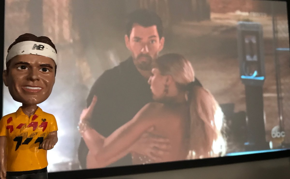 BobbleheadMilos's tweet photo. Caught the perfect moment of "smoldering intensity"...I think. #DWTS @MrDrewScott #TeamMilos @milosraonic https://t.co/NkCHQUaAS7