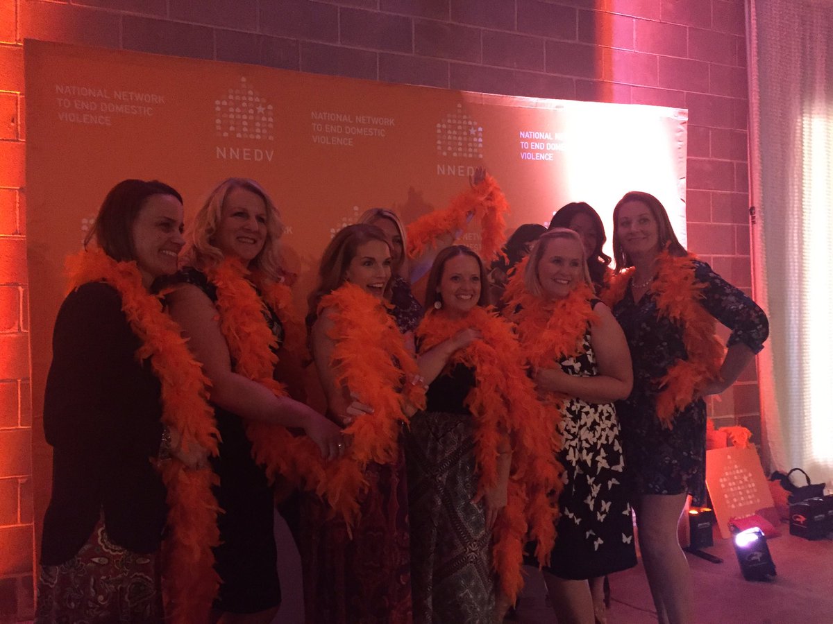 nnedv's tweet photo. Look at all these beautiful consultants! @ThirtyOne thank you for sponsoring Chefs Take A Stand! #CTAS17 https://t.co/zGQHpsVHxP
