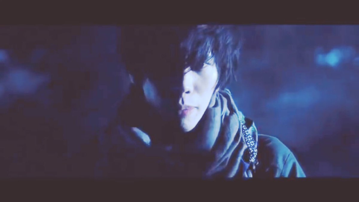 よねお Na Twitteru 苛立って投げ出した言葉 きっともう帰ることはない Vivi その通りだなぁ もうちょっと冷静に発言しなくちゃ 歳を重ねてもまだまだダメだなぁ 米津さんんんん 仕事前に元気くださいっっっ 何聴こうかなぁ ﾟ 米津玄師