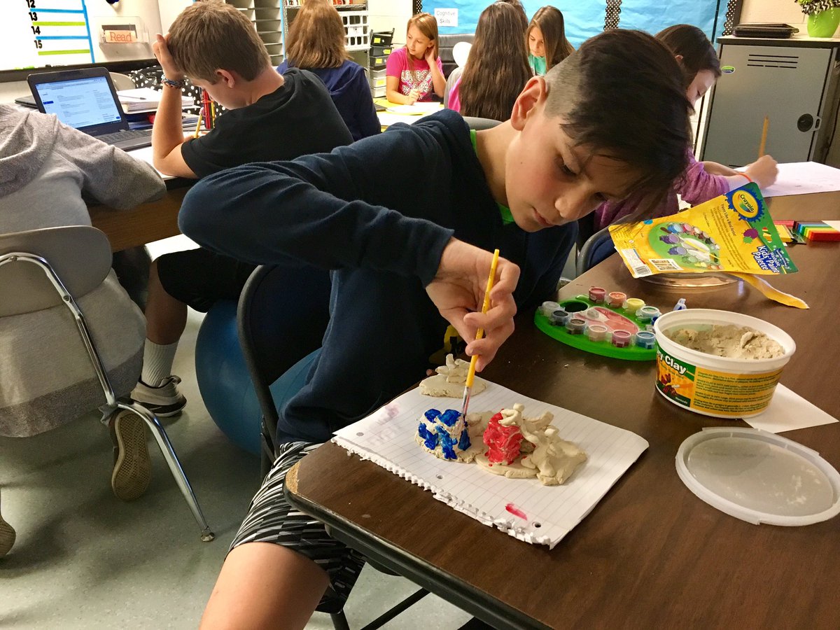 AdventurersCEMS's tweet photo. Students working on creating their Final Product for the Cultural Narratives Project! #CEMSBlazers https://t.co/chg4cpC7gw