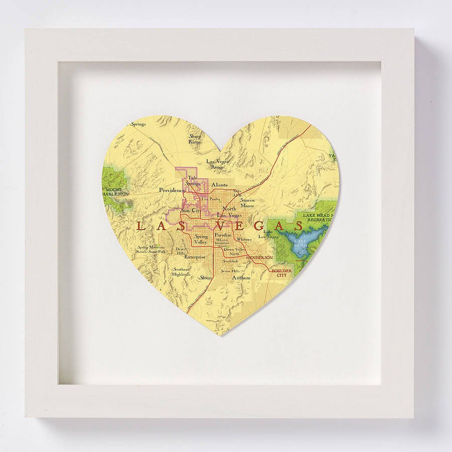 posters2prints's tweet photo. We are sending our deepest condolences and prayers to all those affected by the Las Vegas shooting. #VegasStrong #lasvegas #lovealwayswins https://t.co/1GsV27tt8W