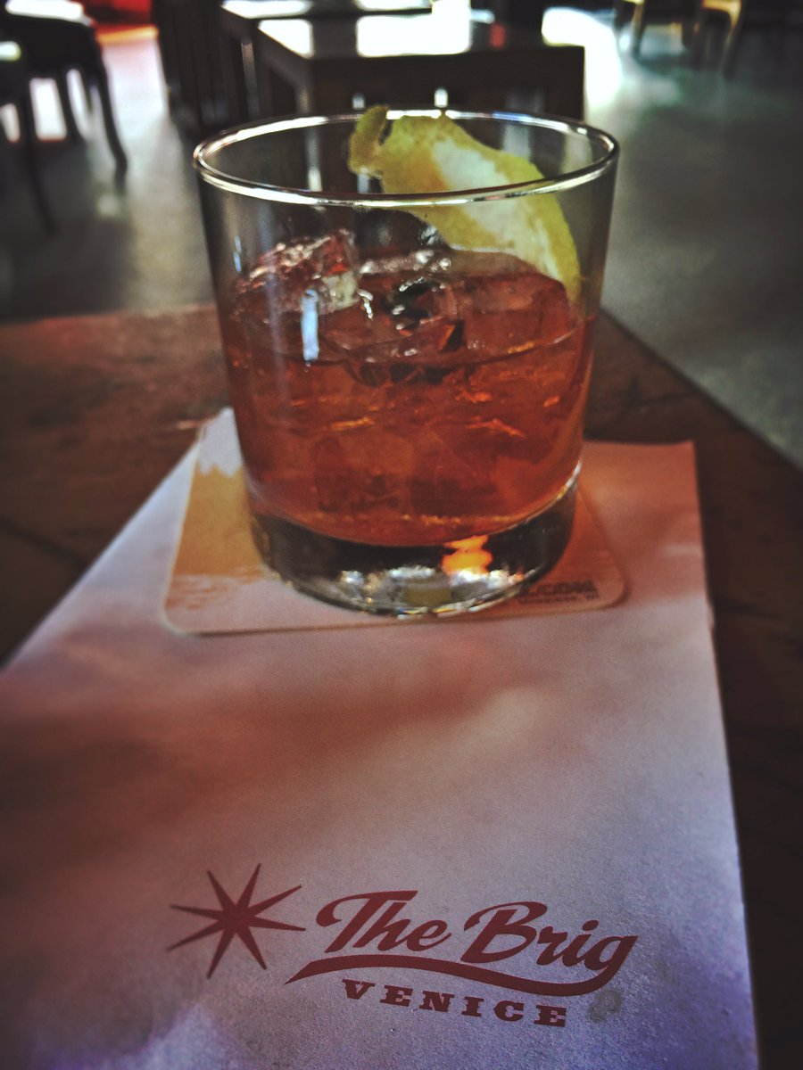 FindYourWhiskey's tweet photo. Abbott Kinney libations. #WhiskeyWanderer #FindYourWhiskey #IrishOldFashioned https://t.co/sOfWY0rclW