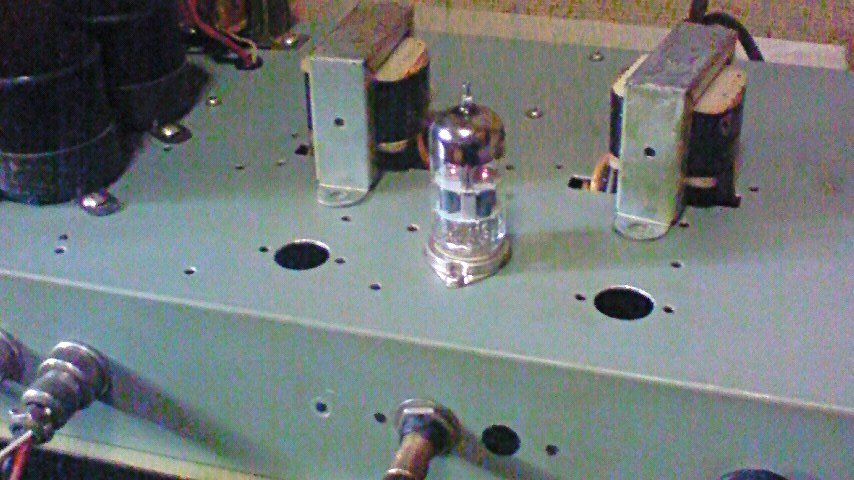 Hiro_2068's tweet photo. Test model of #6DJ8 headphone amp
Very straight sound but transformer makes bottleneck of sound quality
I need more good trans. 
#diyaudio https://t.co/YSmh5BU9q8
