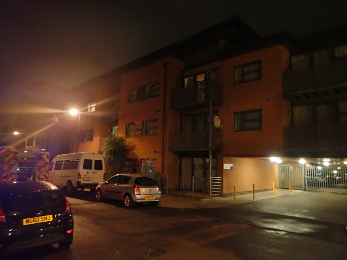 Parikiaki's tweet photo. #Smokingsafety reminder after fire at Tottenham flat https://t.co/RQgJeyRDAo #Tottenhamfire https://t.co/eJiZz7vZXn