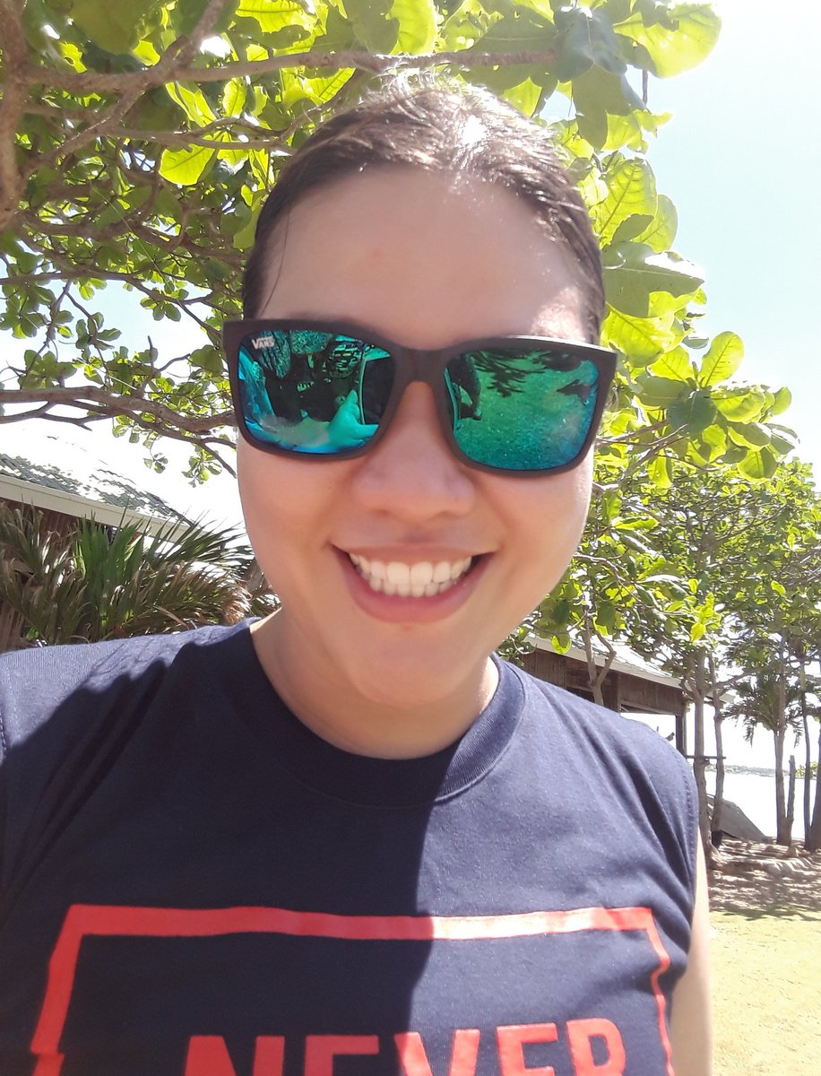 feng_423's tweet photo. *sees a new hashtag and jumps right on*
Really happy, goofy and #foshohomo 😋🙃🌈 get it 😉 https://t.co/c22O3SiYKL