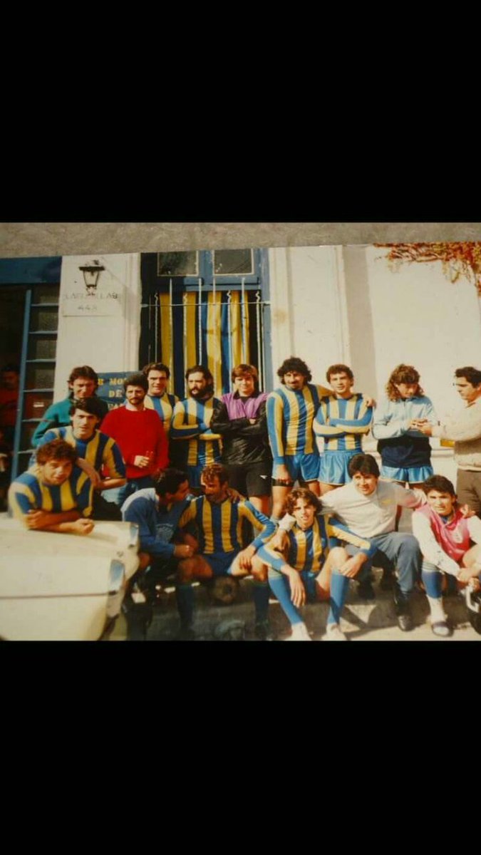 Que divinos recuerdos!!!! Acá supe repartir magia como loco,  con esos veteranos que tanto me enseñaron. Salu al viejo CLUB MONTERO