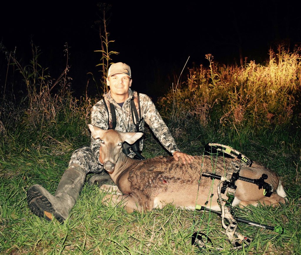 LukeGreenslade3's tweet photo. Was able to get it done on a nice doe on opening day yesterday🏹 #515whitetails #freezerfilled https://t.co/KAROs80wPI