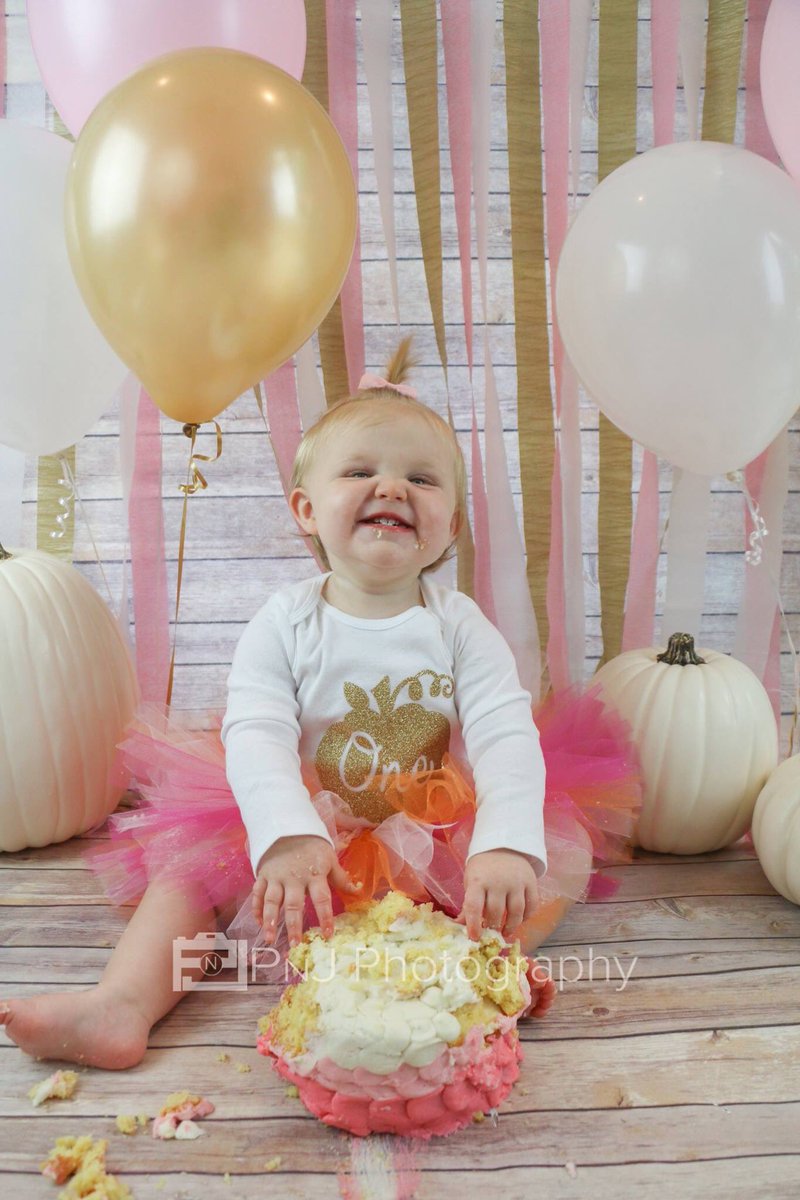 PhotographyPNJ's tweet photo. Someone was very excited to turn #ONE! And we were just as excited to be a part of it! 🎂🎉🎈#photography #cakesmash https://t.co/g5Khn331Il