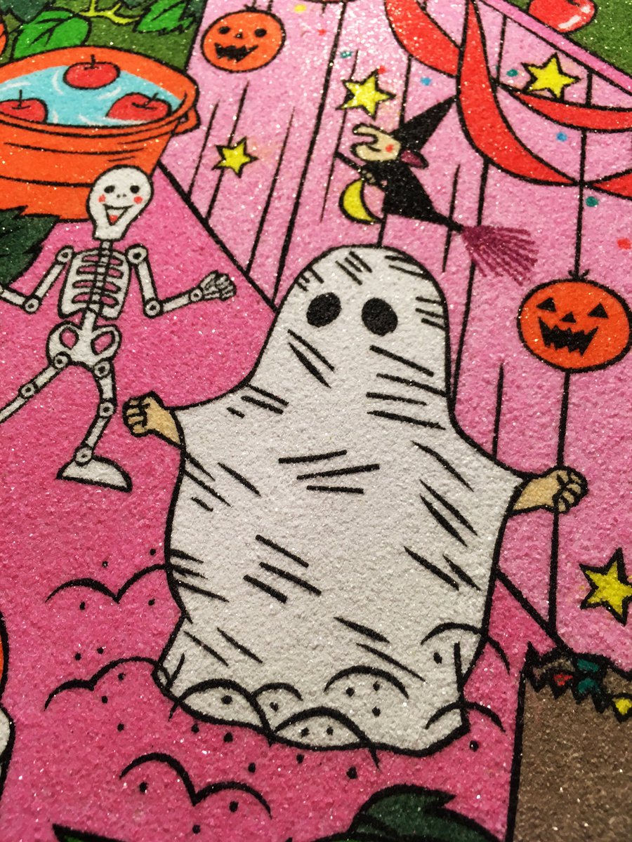 DarkHallMansion's tweet photo. #Pigen boogies down in @SunaeNaoshi official #GreatPumpkin!
And check @shaunnatoots original #painting for her #Peanuts piece! #Snoopy #art https://t.co/VJQSwOnYF4