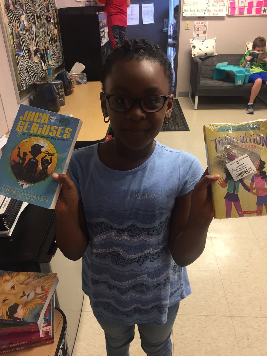 BBaldwin625's tweet photo. &amp; I quote..”Mrs. Baldwin, getting new books is so overwhelming. The pages— they smell so good.” 😂🙌🏼❤️ #IGetIt #ForeverReader #BookBoxDay https://t.co/30Ovt4KFIk