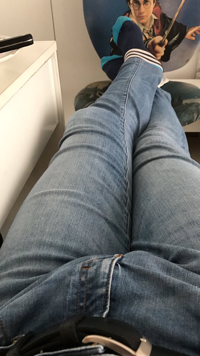 socksandporn's tweet photo. #bluesocks #stripped #bluetoe #bigdick #bigpackage #socksfetish #dresssocks #gayporn https://t.co/Eo3ld8gxAO
