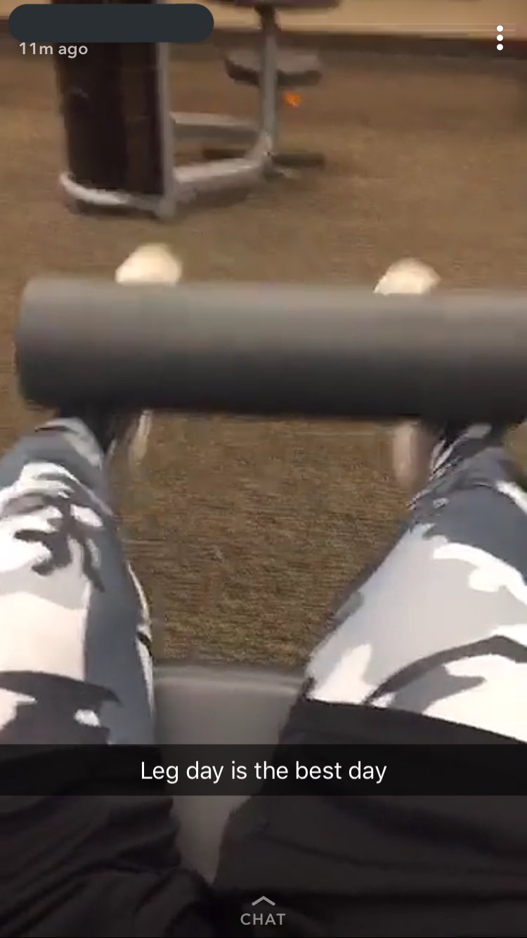 Woman answers guy's workout Snapchat with a joke that made him super mad and super viral.