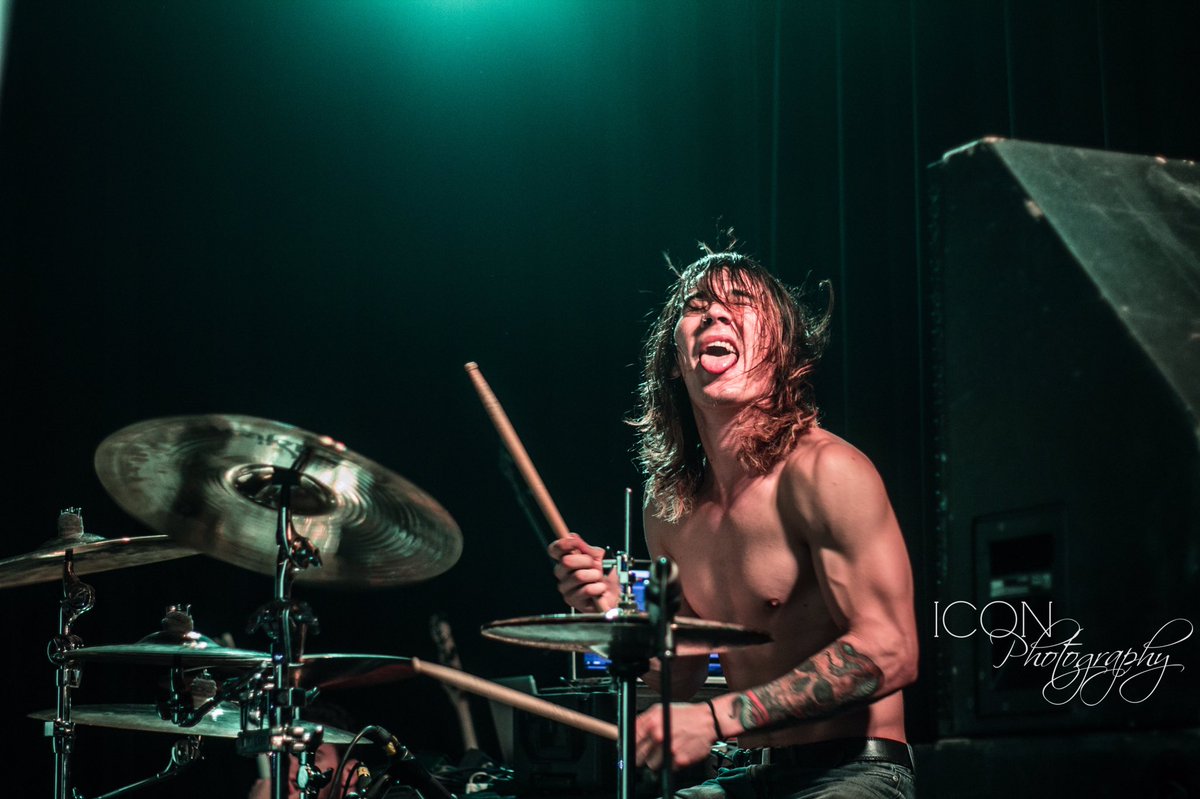 Thanks to all of the companies that help me feel this way🤘😜 <a href="/ZildjianCompany/">Zildjian Company🌕</a> <a href="/remopercussion/">Remo Inc.</a> @truthcustomdrums  📸: @iconphotography1