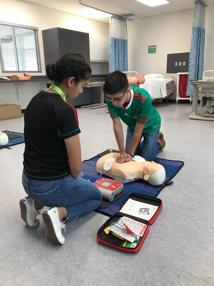 ClintHPA's tweet photo. CNA class getting CPR certified #HPALobos https://t.co/st9QVw7DSx