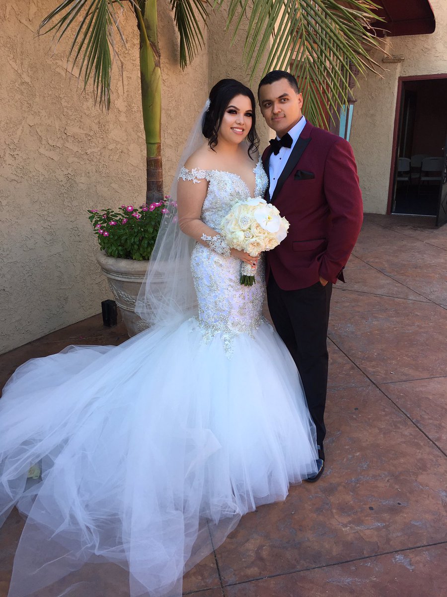mytouchofglam's tweet photo. Mr. &amp; Mrs. Renteria https://t.co/fFSv83NuXk