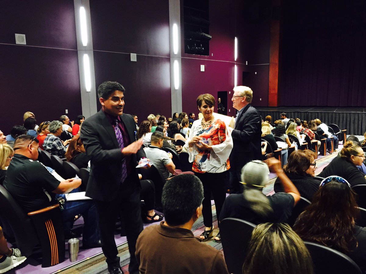 ARamirez_EMS's tweet image. Thank you Kfox..Sandra Diaz and Michael Gopin for paying it forward at  our SISD Paraprofessional Conference #TeamSISD #SISDSped