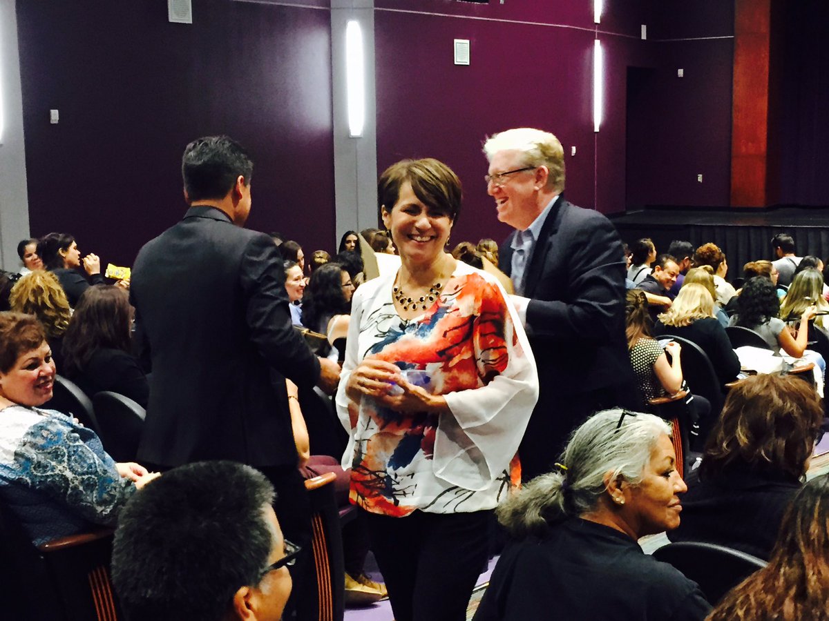 ARamirez_EMS's tweet image. Thank you Kfox..Sandra Diaz and Michael Gopin for paying it forward at  our SISD Paraprofessional Conference #TeamSISD #SISDSped