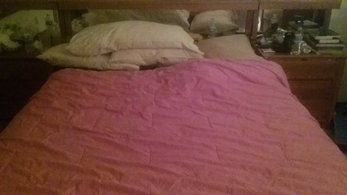 Guess who gets which side of the bed... #marriage #womenandtheirpillows