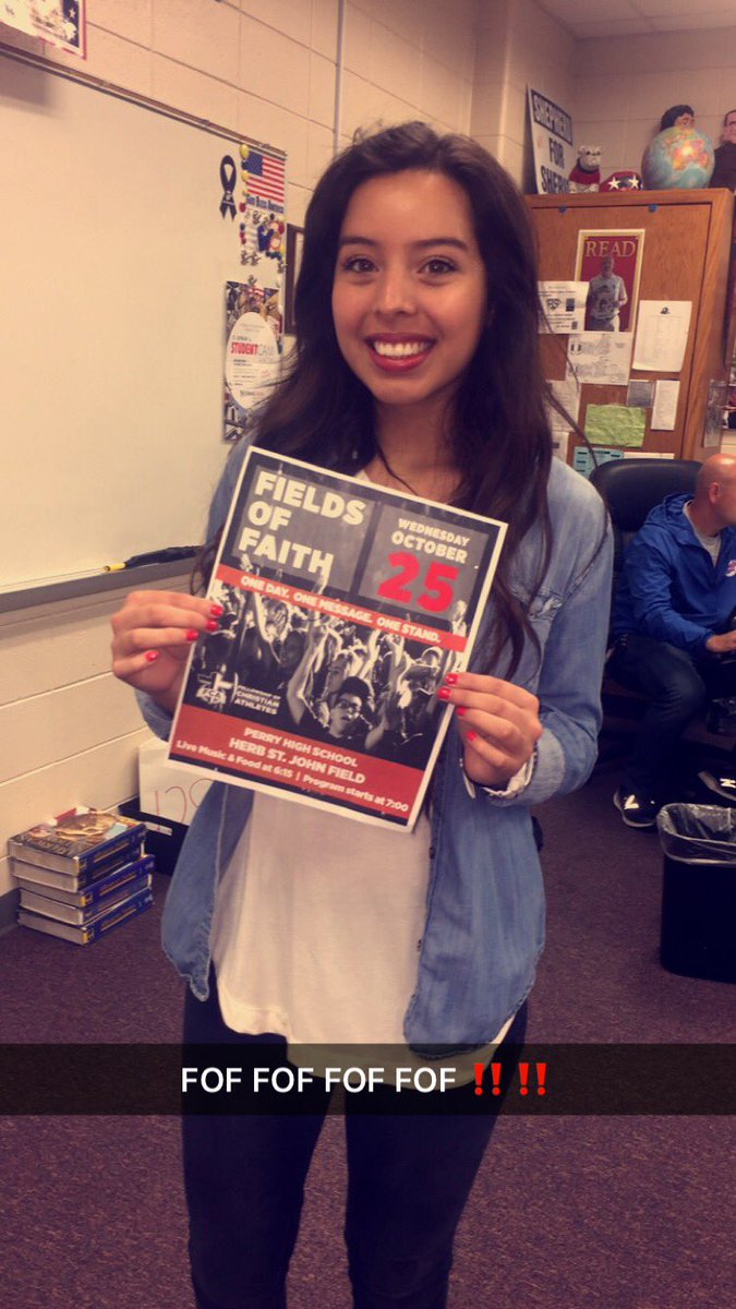 teekreyn's tweet photo. Day #18: fields of faith is among us , I got a new student today yuhh๐ #ballerinthemaking , and small groups are always fun with lovely pals https://t.co/6chKbXBecZ