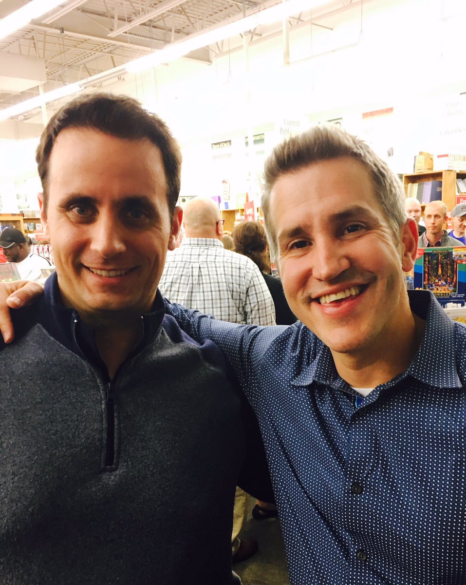 anthonynwarren's tweet photo. What a treat to meet @JonAcuff tonight...he was hilarious!! Check out his new bestselling book, "Finish." 
https://t.co/FTfJTJzlC0 https://t.co/tRWvah4wL4