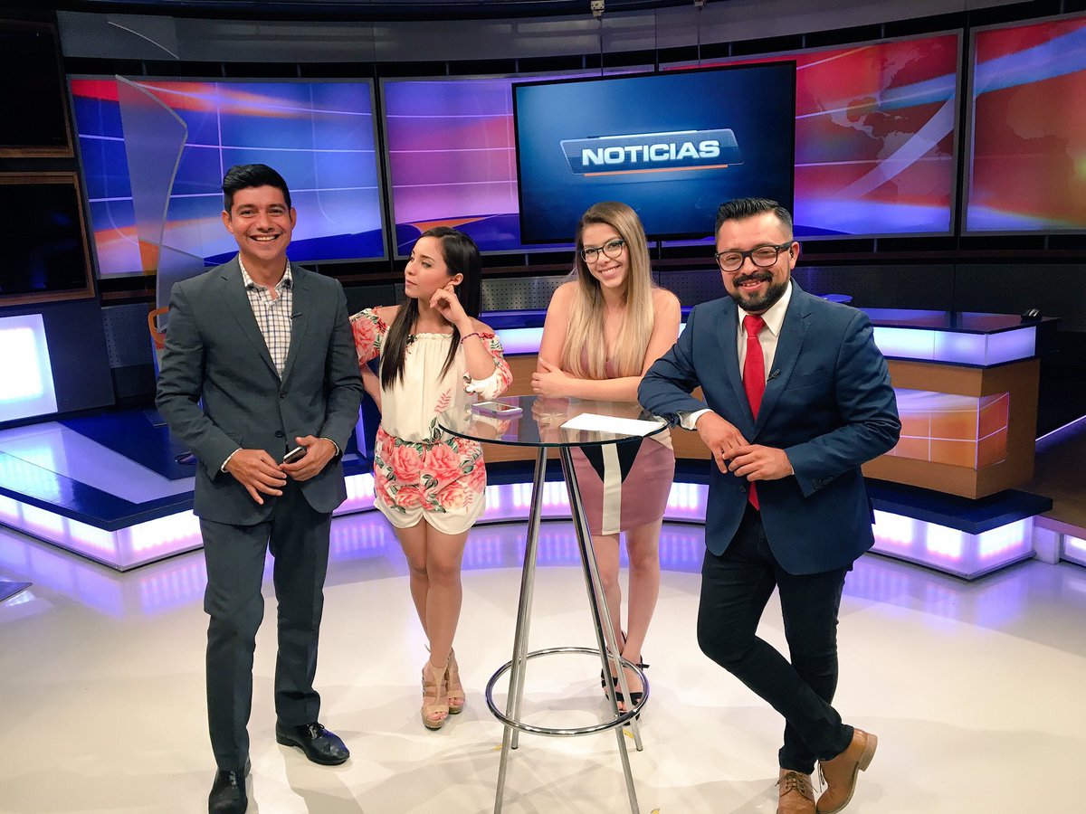 vallevisiontv's tweet photo. El HT de hoy es #EUDebería / Acompáñanos en Noticias Vallevisión y participa 9:00 pm / https://t.co/9CKrcaTHf0 #Matamoros #Reynosa #Tam #RGV https://t.co/c6YNDK4kqR