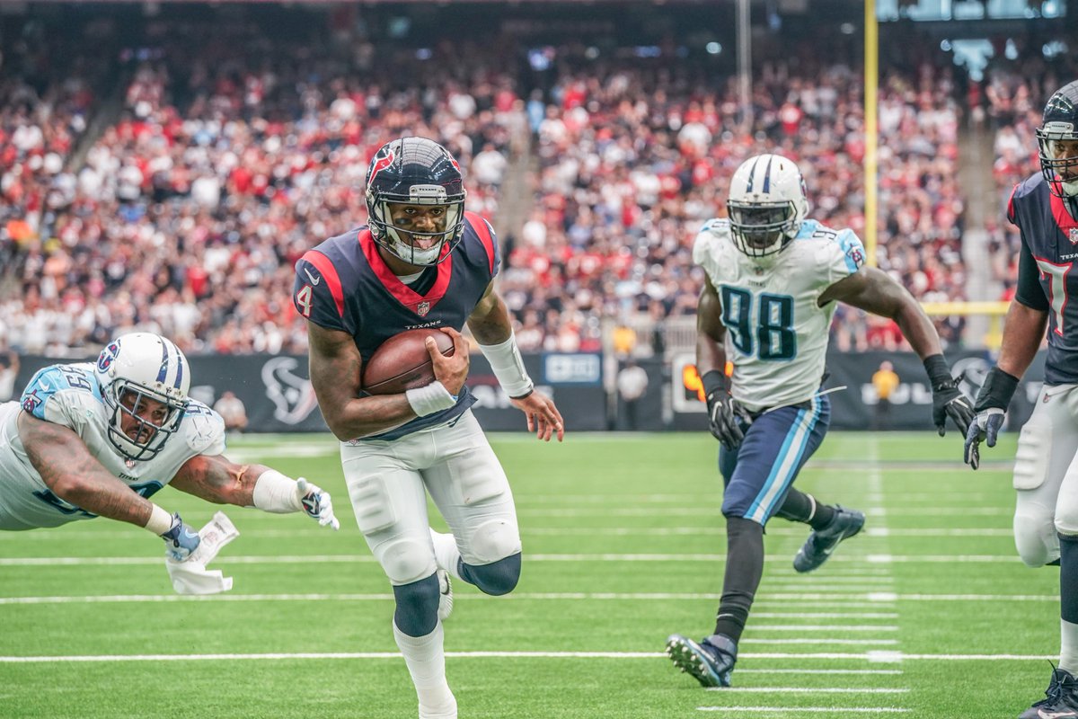 edclarke03's tweet photo. .@deshaunwatson it is a Honor to photograph you sir. Im starting to see what @ClemsonFB coach was talking about!!
#jordanlike 🏈😛 https://t.co/M3H0JV0lS7