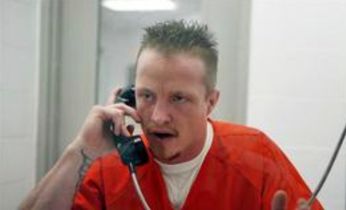 andybankertv's tweet photo. Mutli-state killer of 8 Nicholas #Sheley cuts deal in JeffCo to spare life #Fox2news on Ch11 @KPLR11 at 7 @FOX2now https://t.co/9RHIccC11R https://t.co/o4iKWoPGcP