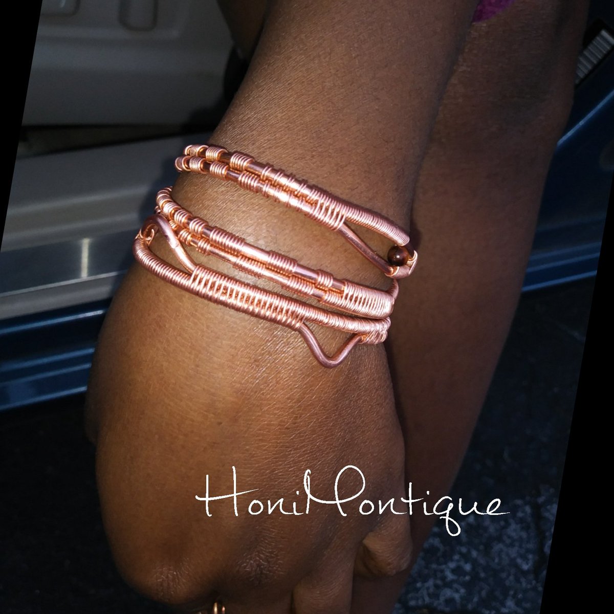 HMwaistbeads's tweet photo. By #honimontique #bangleset #stackedbracelets #bracelets #artwork #africanbracelets #festival #afropunk #jewelryporn #jewelryforsale https://t.co/75TvCL3VtP