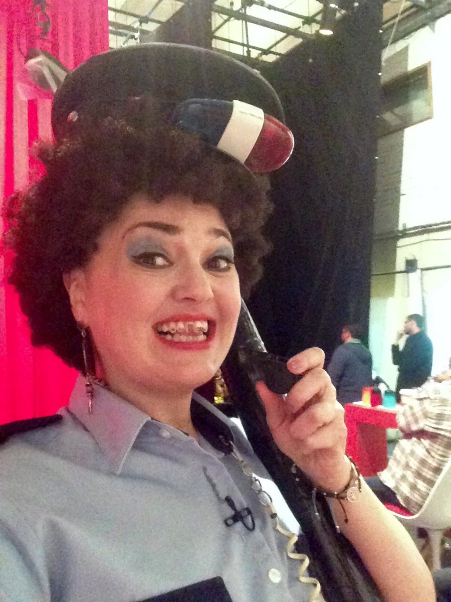 marisolgase's tweet photo. Órales ya púchenle a @tvunam al canal 20.1 o a  https://t.co/7EEBNnSAfg #LaHoraElástica ya está lista la Pole Julia y toda la bola! https://t.co/M4qOsJeuWw