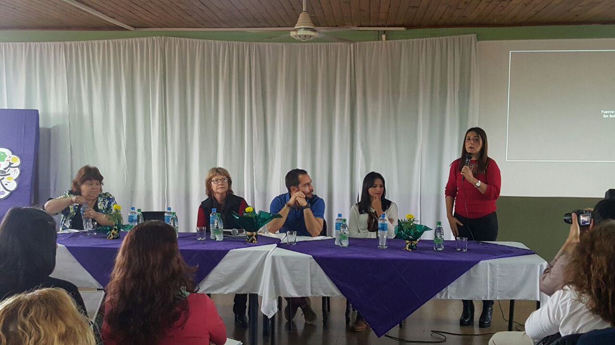 DESMISIONES's tweet photo. El especialista Lucas Malaisi disertó sobre Educación Emocional para más de 520 docentes y estudiantes de Formación Docente en Montecarlo https://t.co/Tni33iJ98l