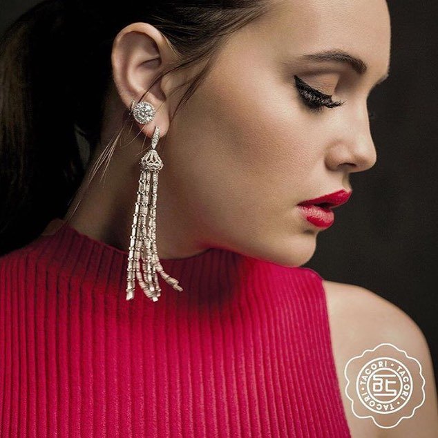 MassoyanJeweler's tweet photo. @tacoriofficial
✨💎✨ @beamiller #BuyMeDiamonds #RockingIt #Encore #TacoriGirl #massoyanjewelers #oldtappan #bistate… https://t.co/ac2vBoiTya https://t.co/wj34lRbABY